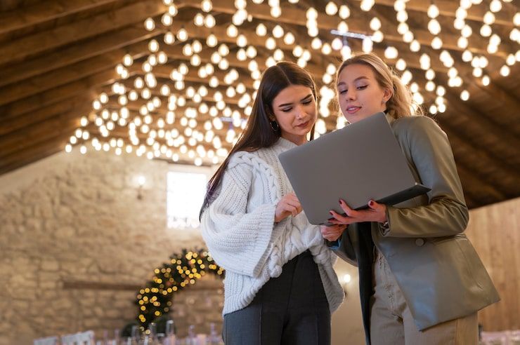 An event planner working with a client
